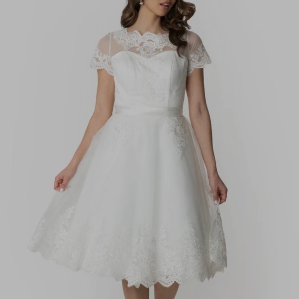 NEW Unique Vintage Wedding Dress